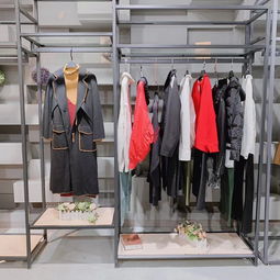 广州品牌折扣女装货源 淘宝与专业尾货批发网的零售新机遇